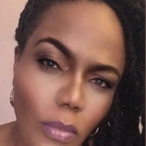 Meet your Posher, Kendra